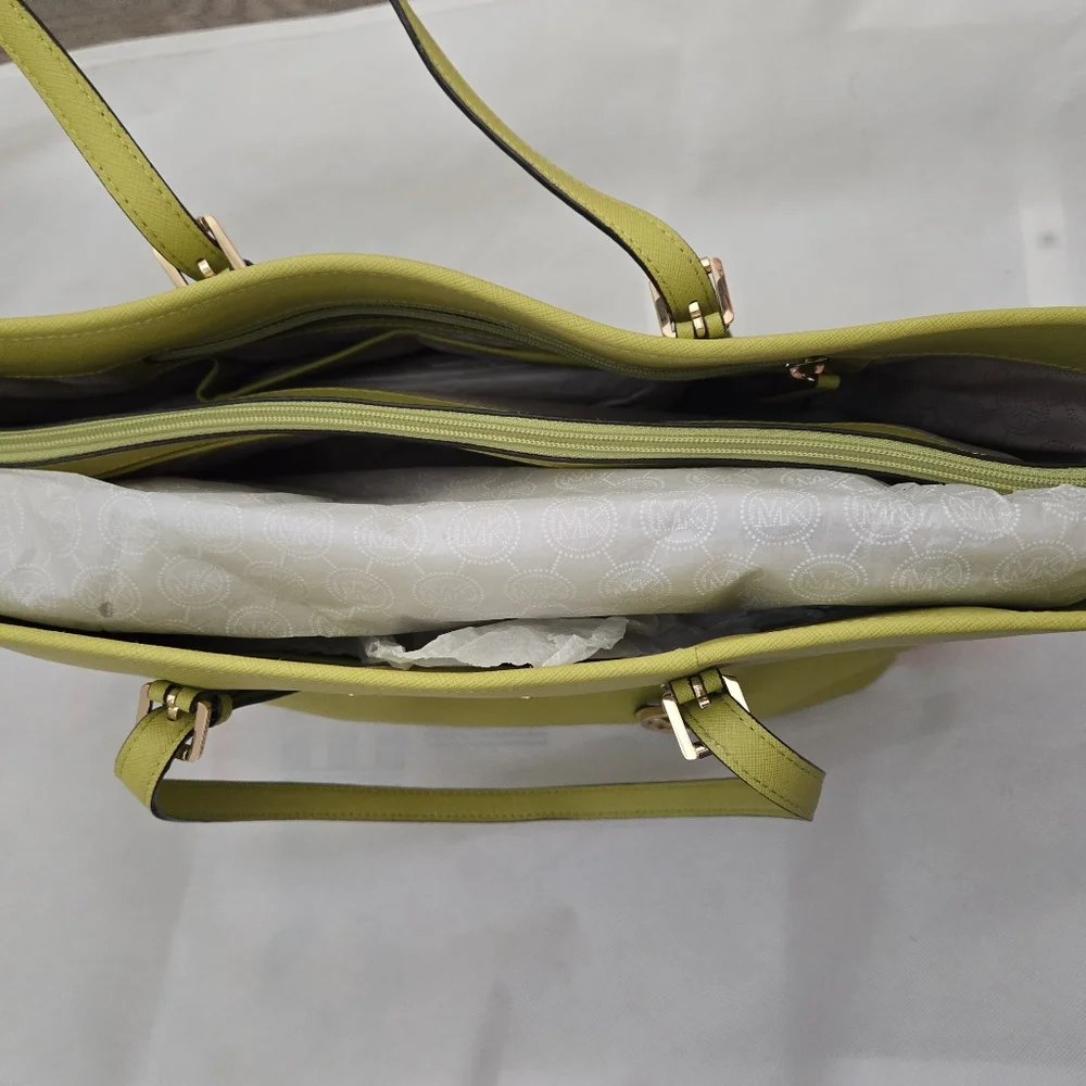 Michael Kors bag - Picture 2 of 4